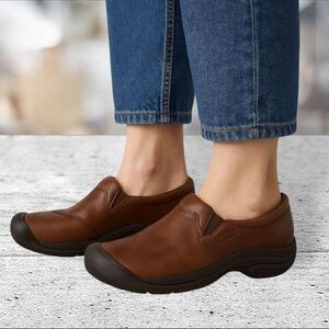 Keen brown leather shoes size 8